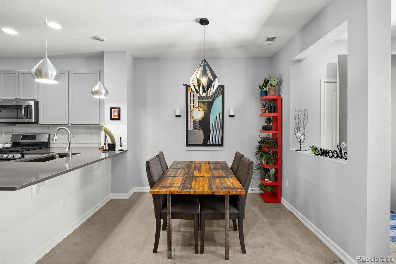 MLS Image #8 for 562 e dry creek place,littleton, Colorado