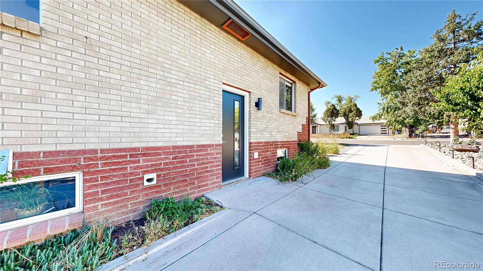 MLS Image #44 for 2221 w moffat place,denver, Colorado