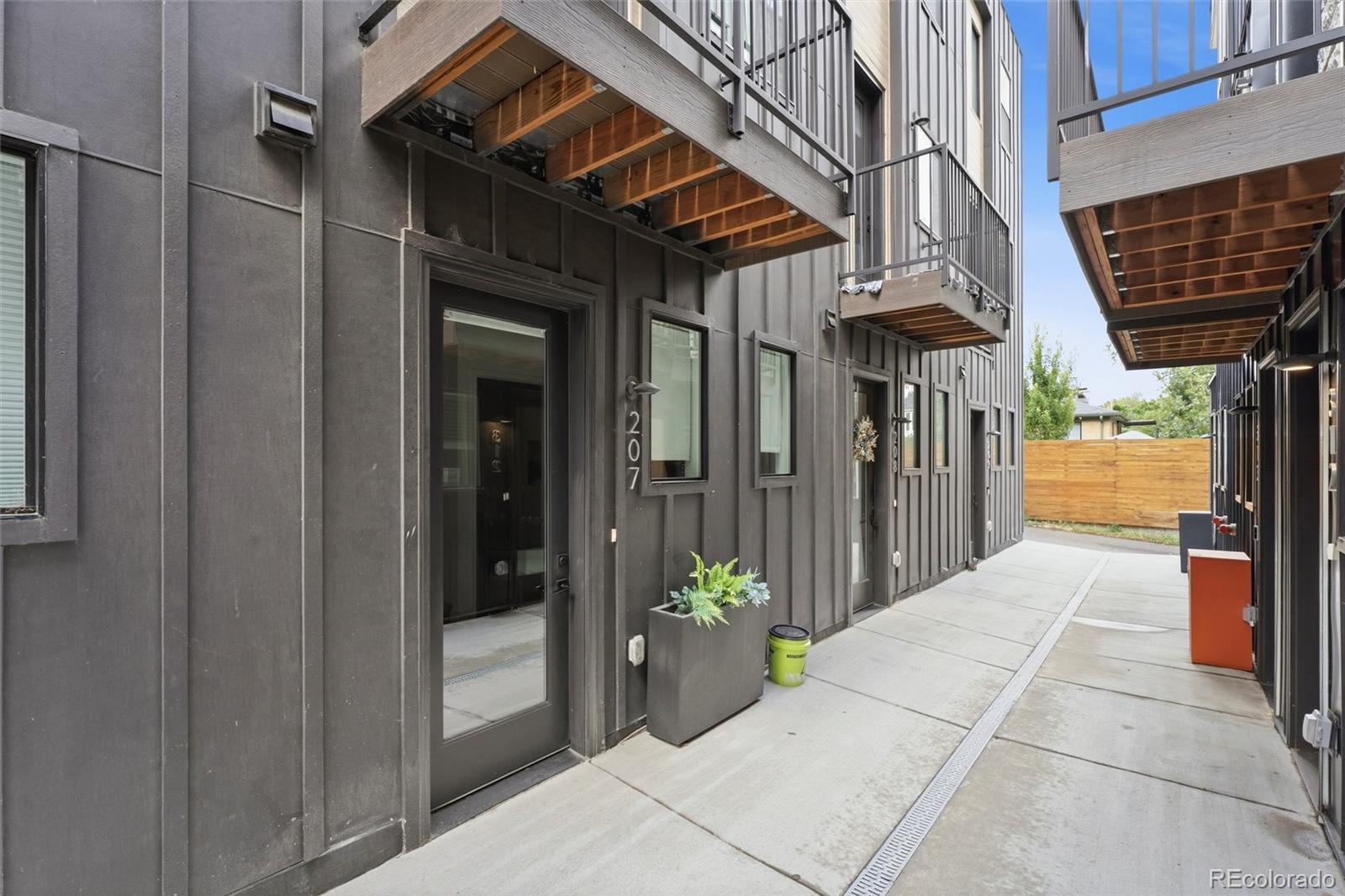 MLS Image #2 for 5128 w 26th avenue 207,denver, Colorado
