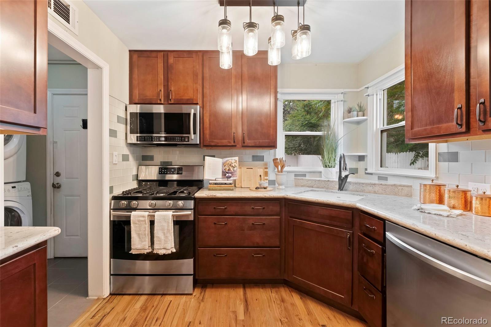 MLS Image #11 for 3766 s bannock street,englewood, Colorado