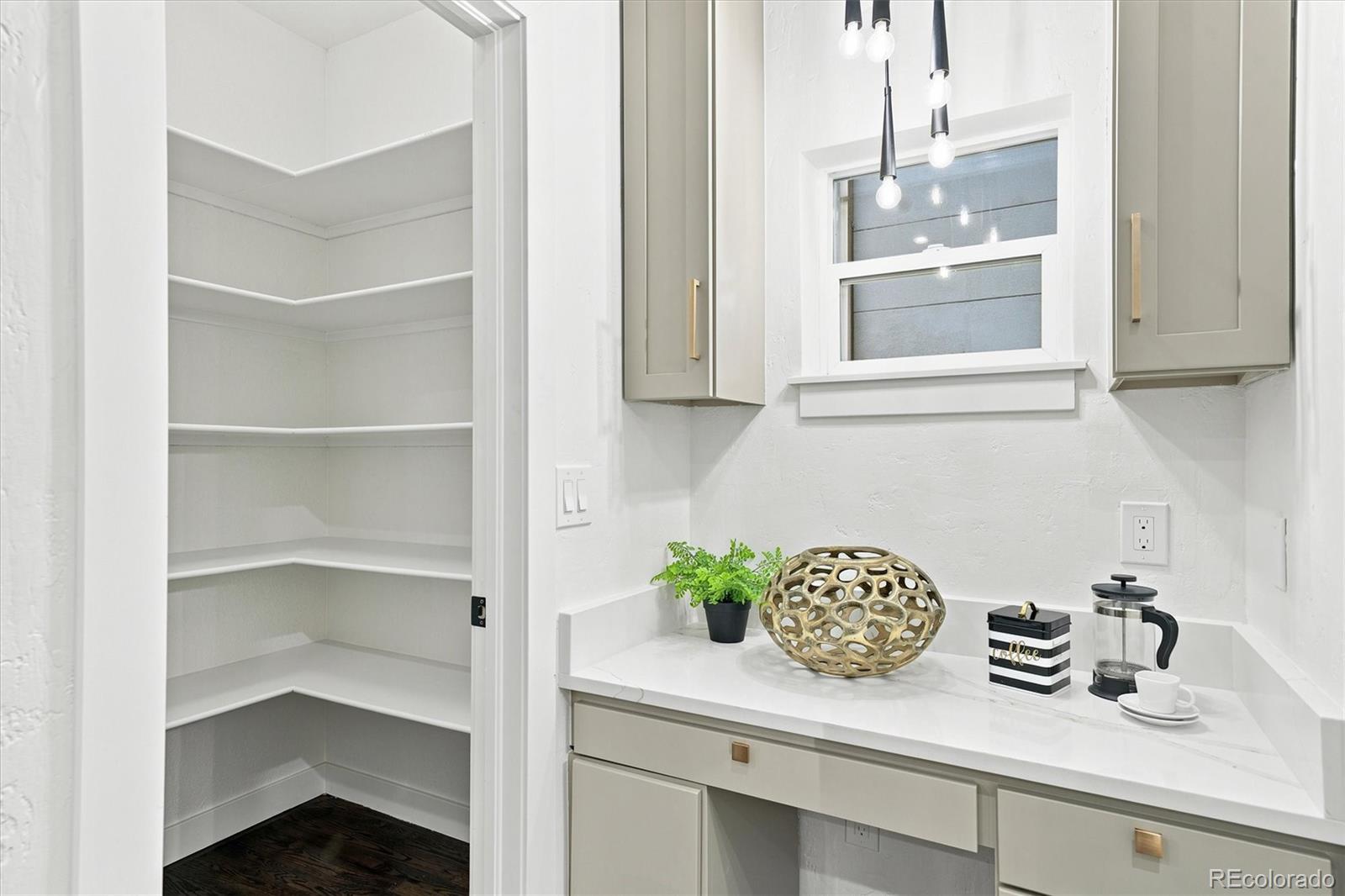 MLS Image #19 for 2918  wyandot street,denver, Colorado