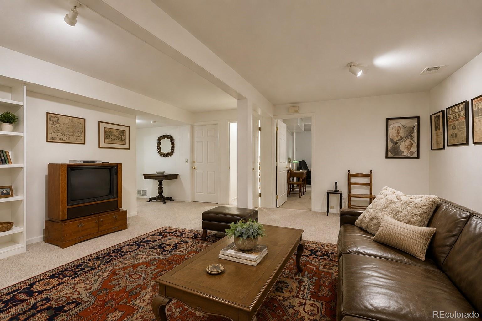 MLS Image #26 for 2800 s university boulevard,denver, Colorado