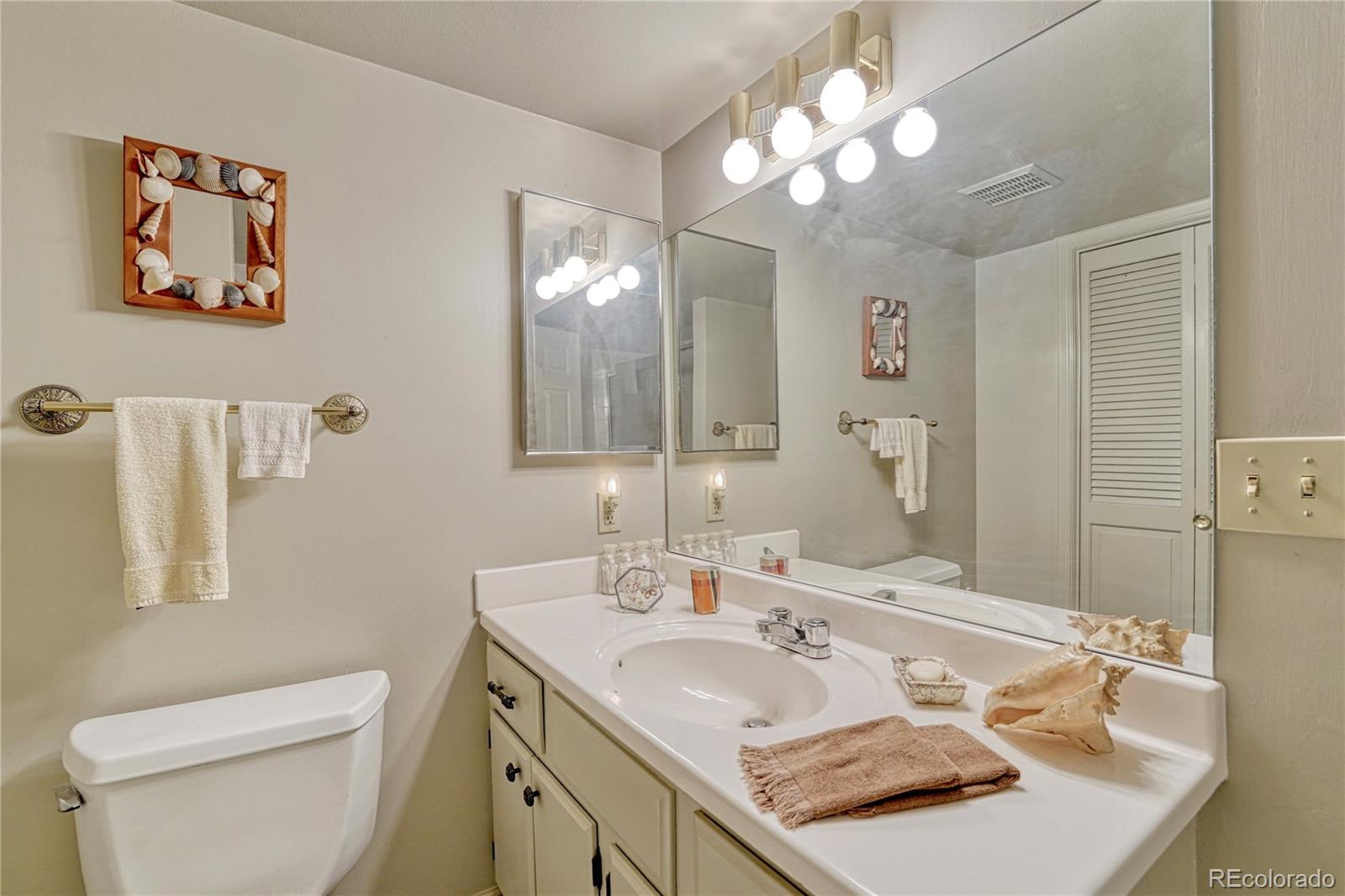 MLS Image #34 for 2800 s university boulevard,denver, Colorado