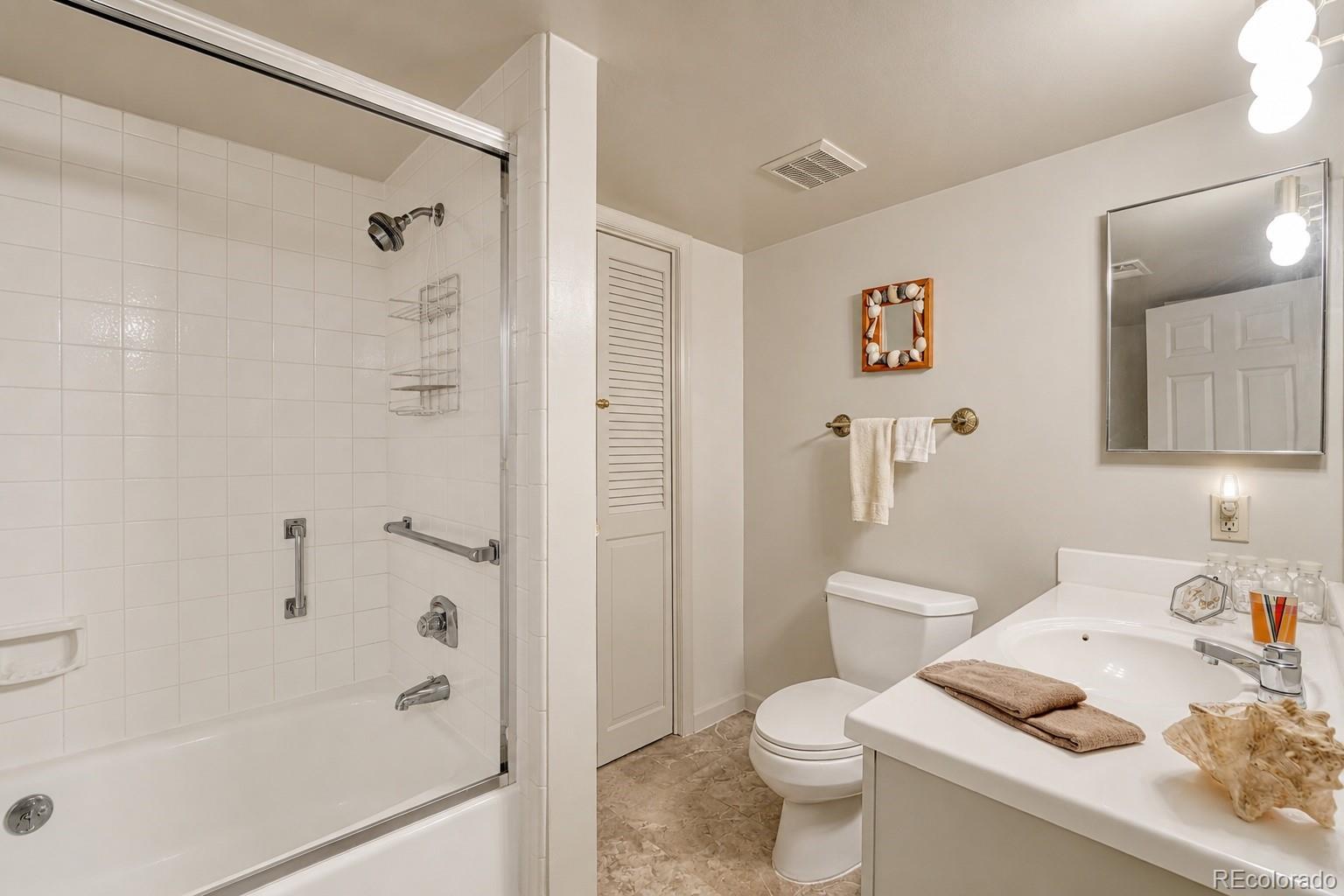 MLS Image #35 for 2800 s university boulevard,denver, Colorado