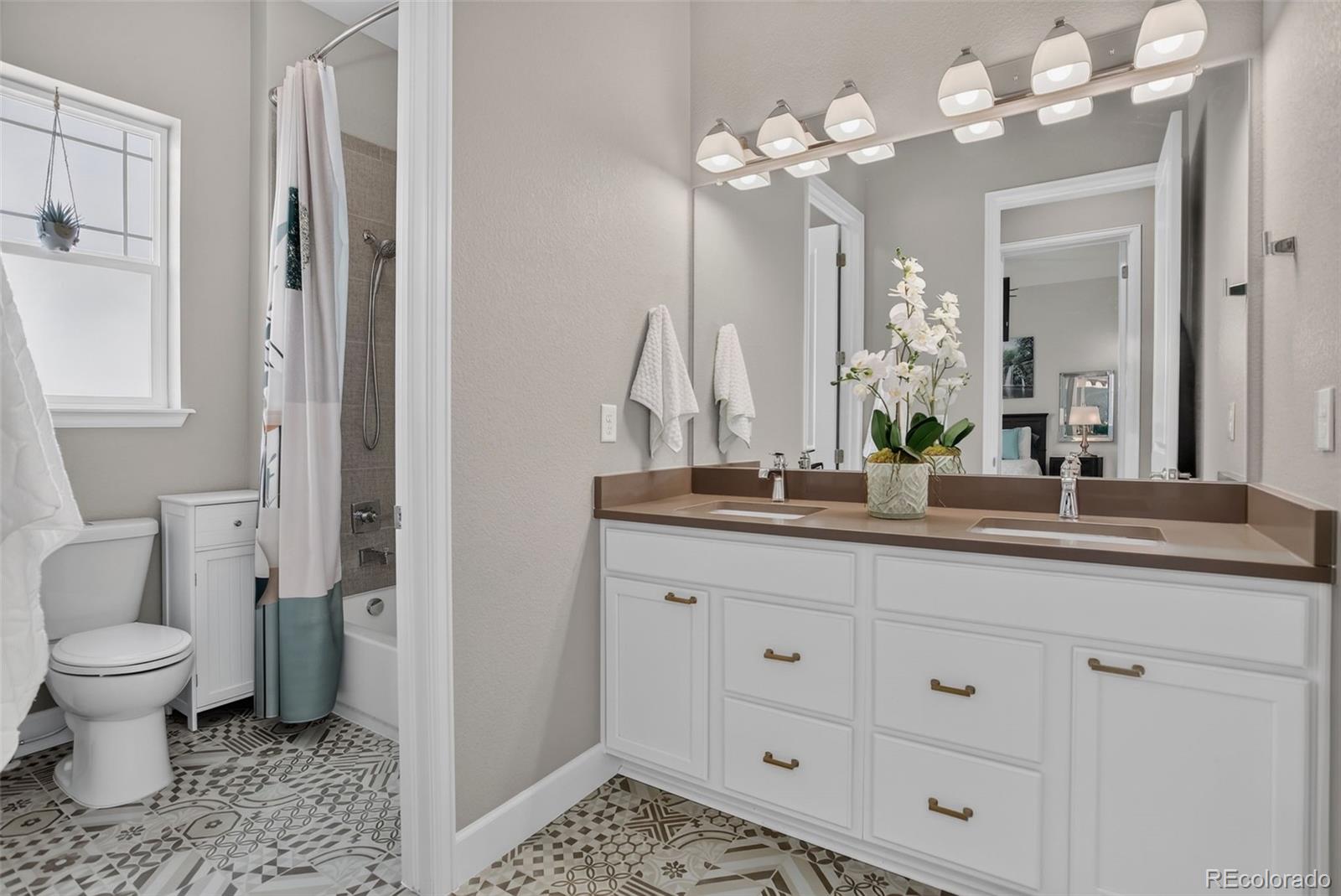 MLS Image #20 for 7100 s riverwood way,aurora, Colorado