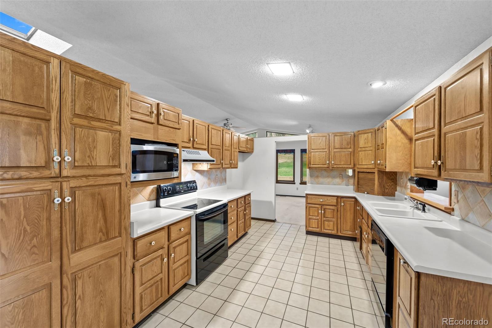 MLS Image #12 for 4165  mcpherson avenue,colorado springs, Colorado