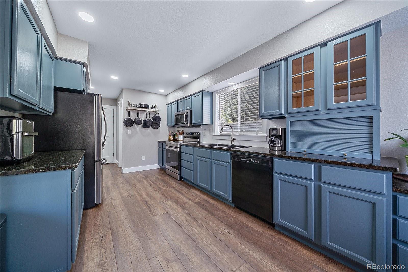 MLS Image #10 for 10518  bellaire street,thornton, Colorado