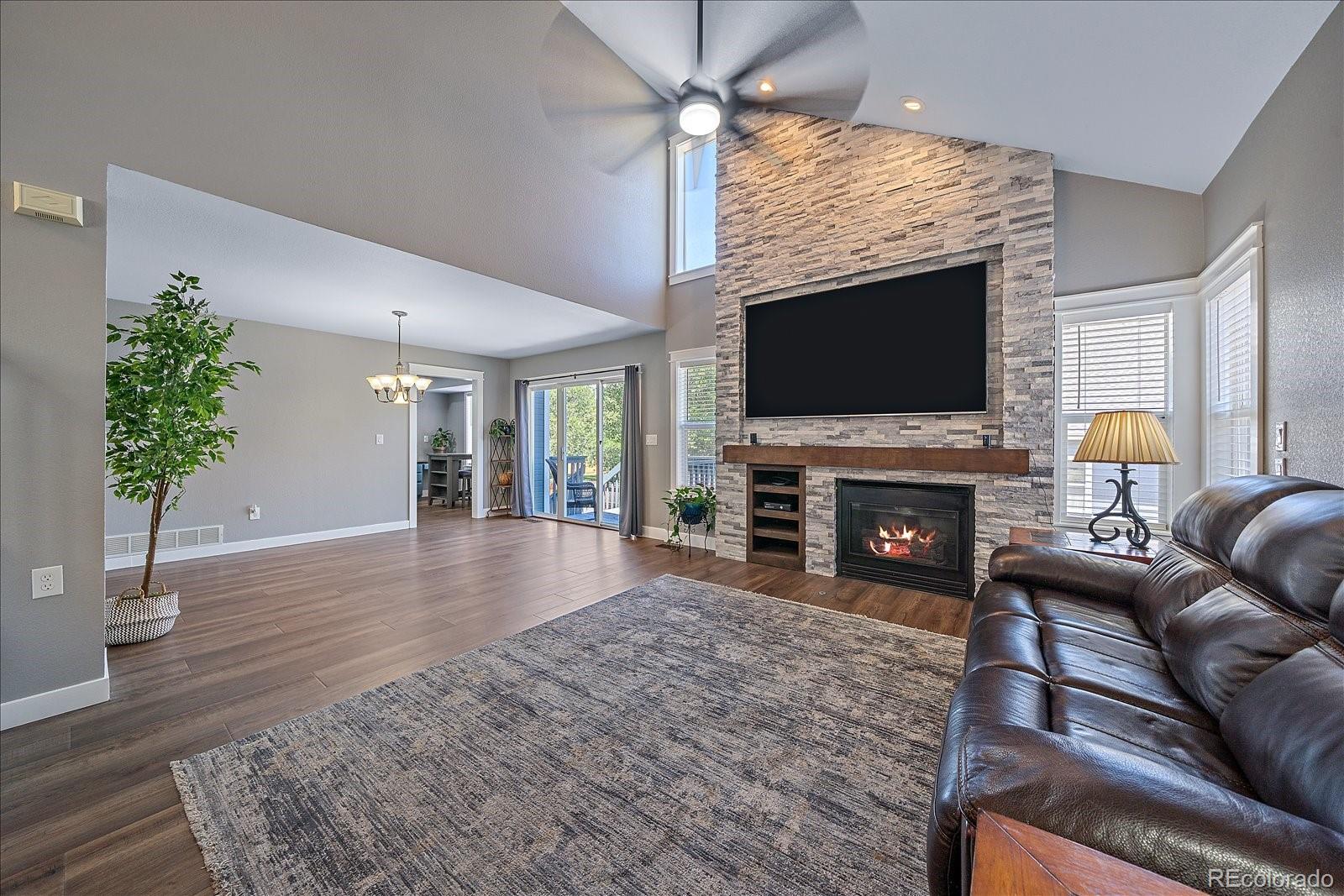 MLS Image #6 for 10518  bellaire street,thornton, Colorado
