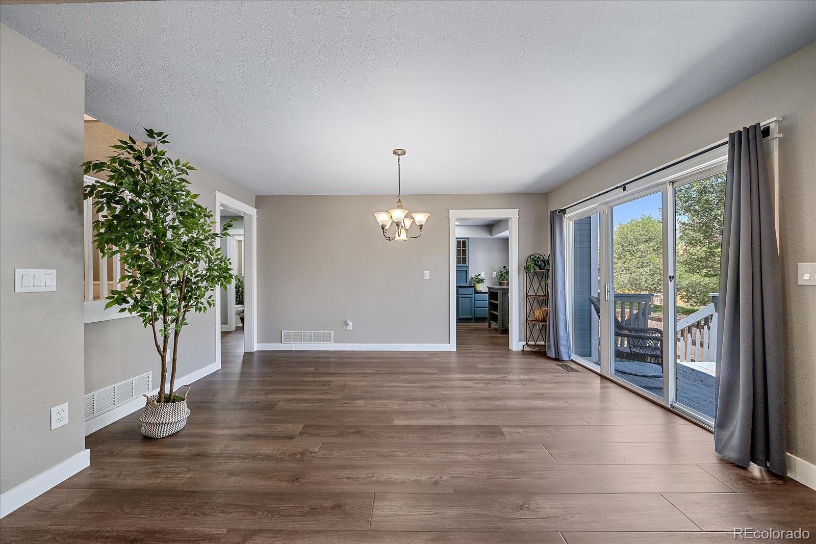 MLS Image #7 for 10518  bellaire street,thornton, Colorado
