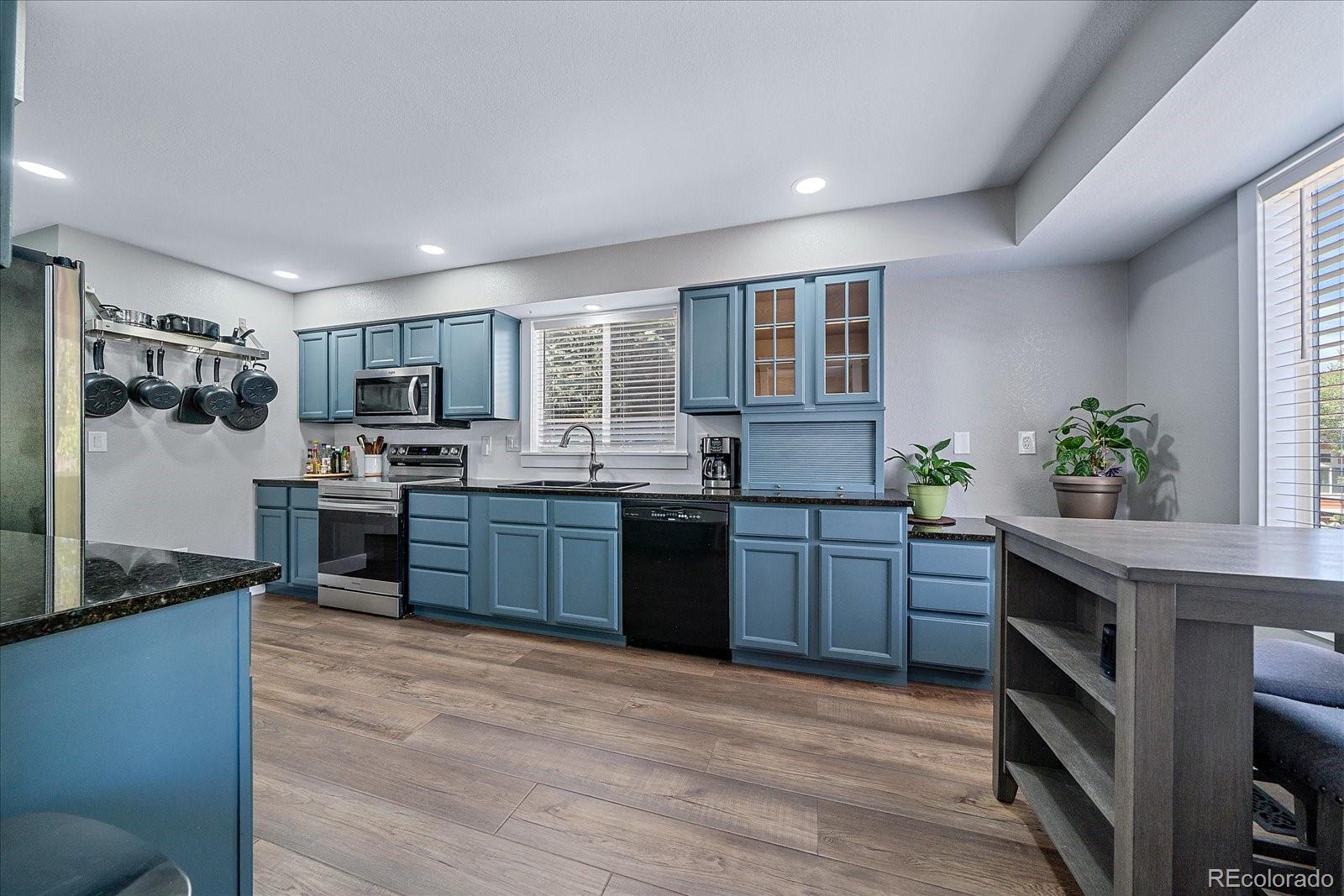 MLS Image #8 for 10518  bellaire street,thornton, Colorado