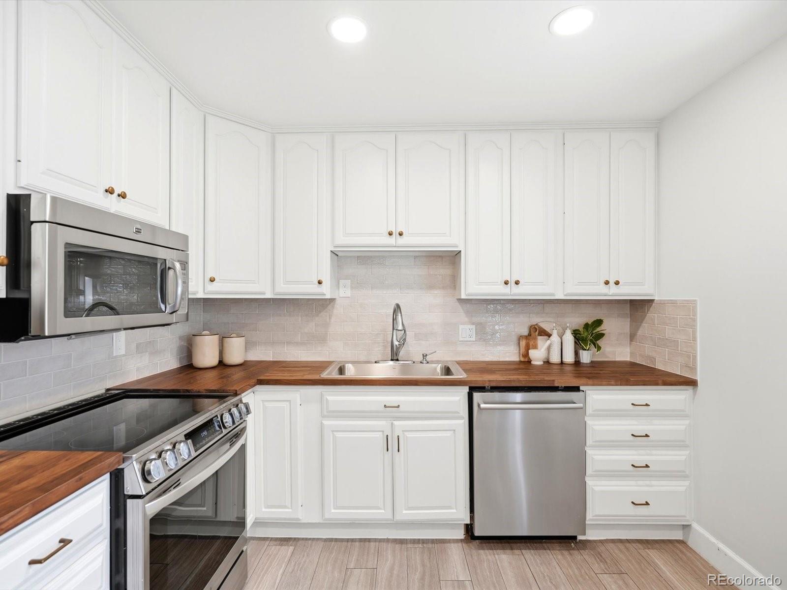 MLS Image #10 for 6102  jellison way,arvada, Colorado