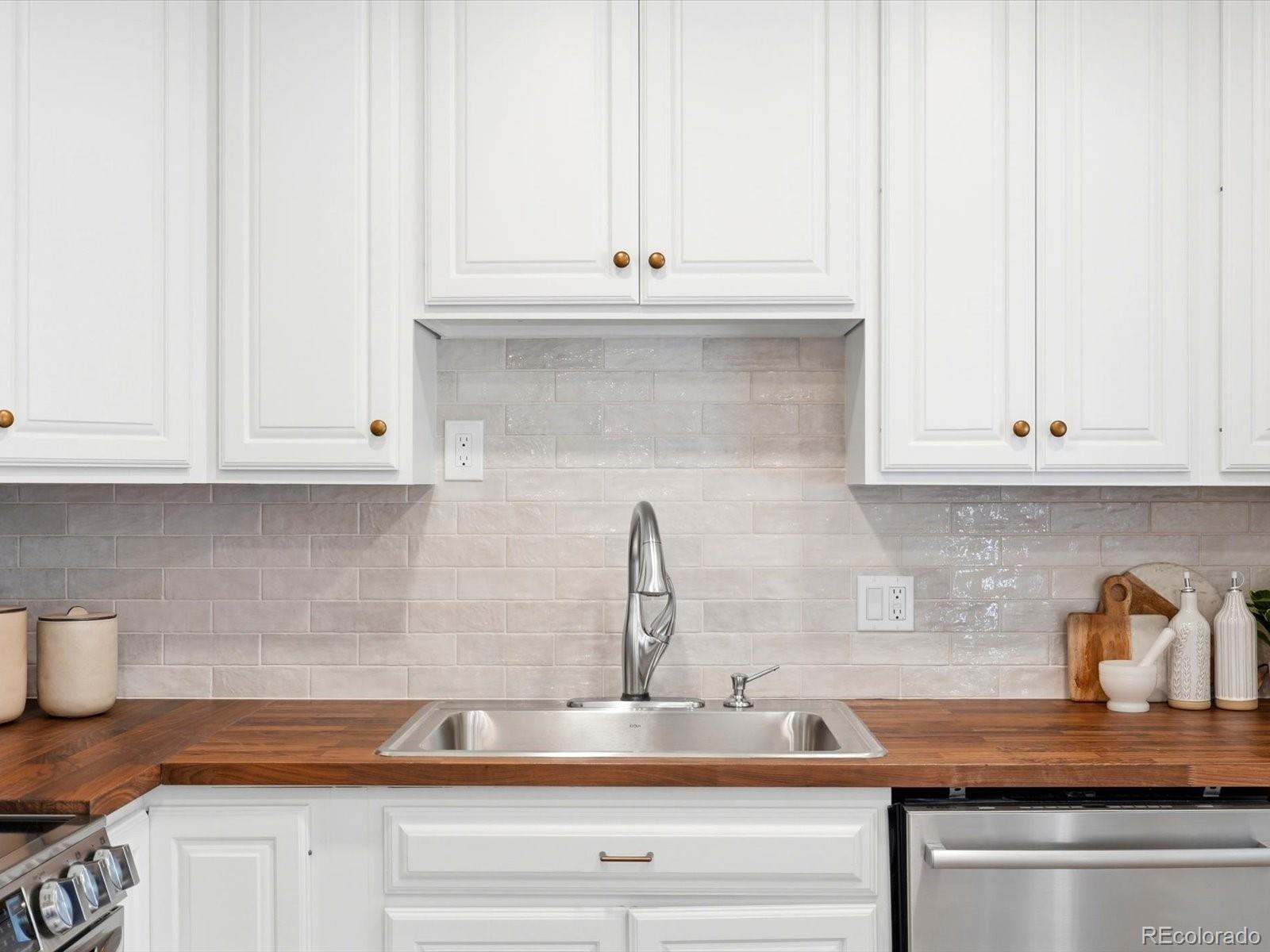 MLS Image #11 for 6102  jellison way,arvada, Colorado