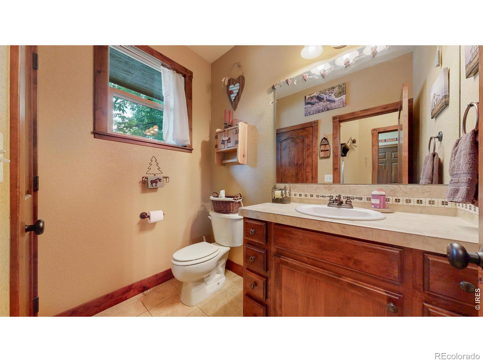 MLS Image #14 for 1030  5th street,berthoud, Colorado