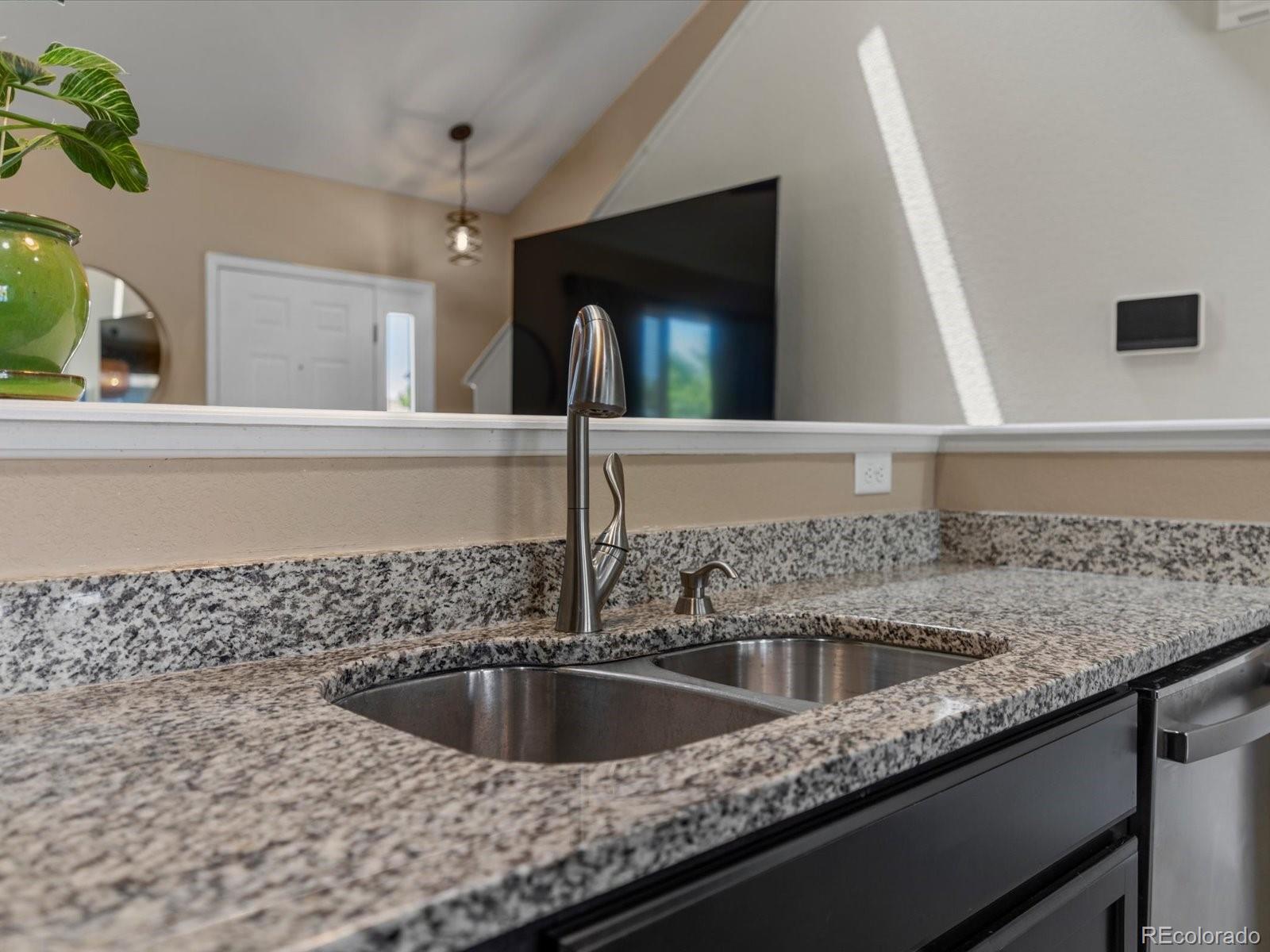 MLS Image #11 for 19467 e 62nd avenue,aurora, Colorado