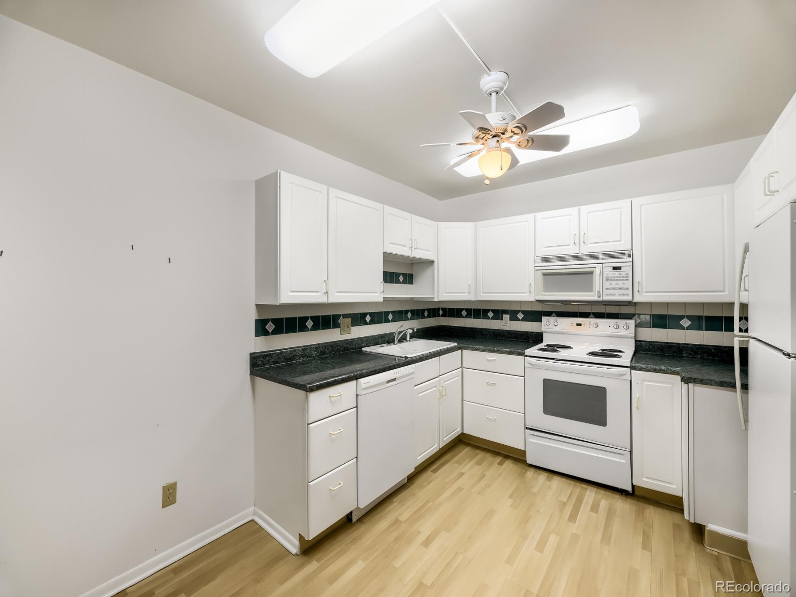 MLS Image #10 for 9355 e center avenue,denver, Colorado