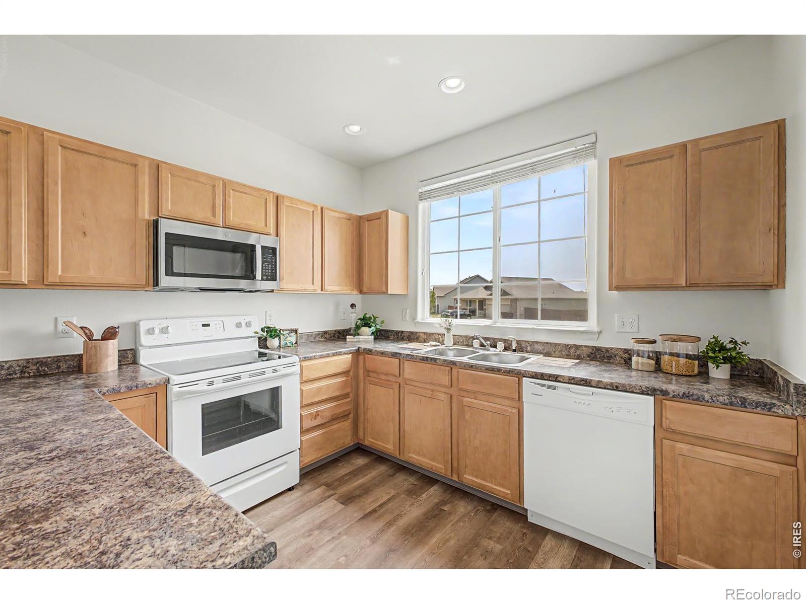 MLS Image #7 for 533 e 28th st dr,greeley, Colorado
