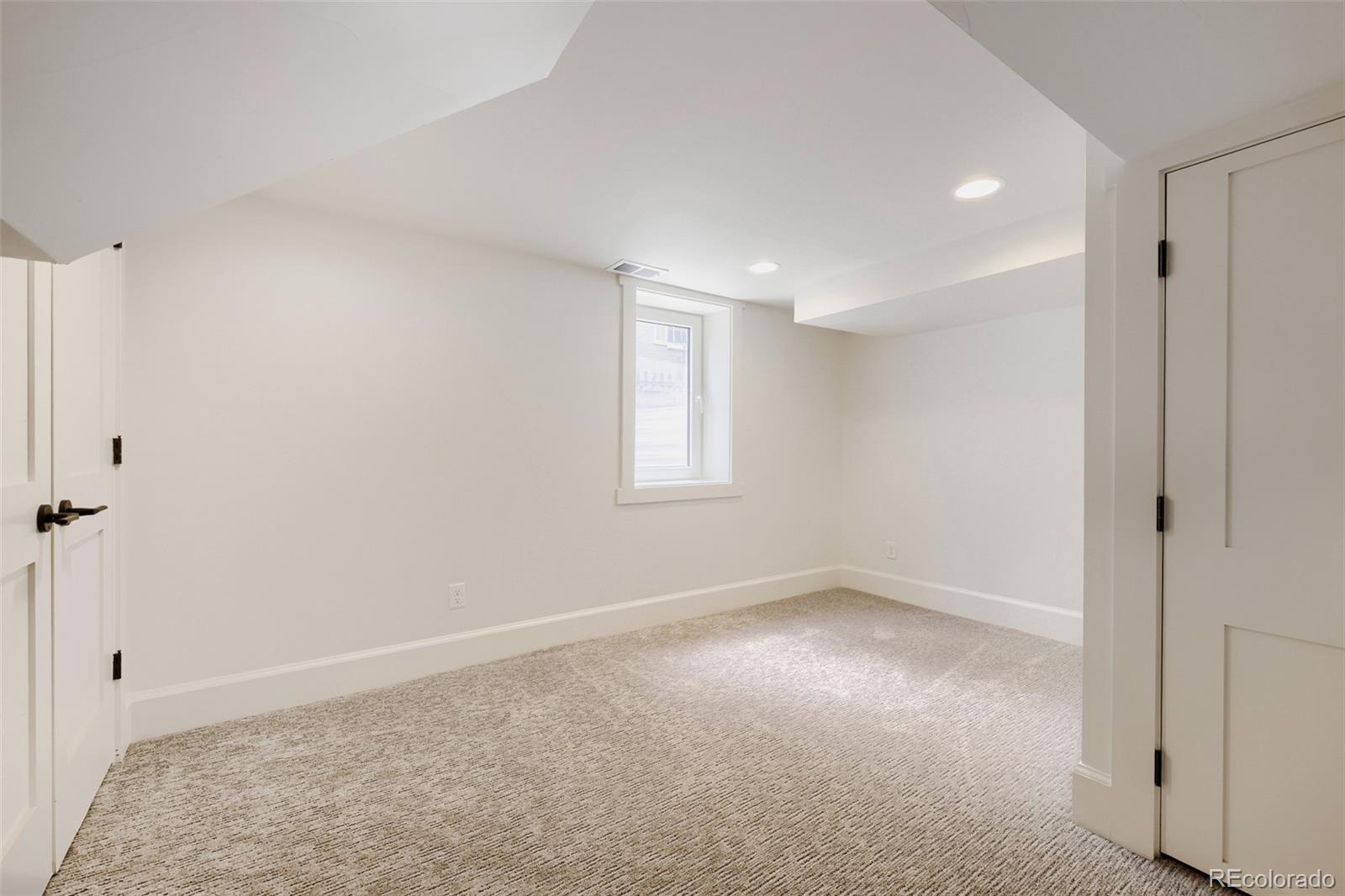 MLS Image #16 for 1274  hudson street,denver, Colorado