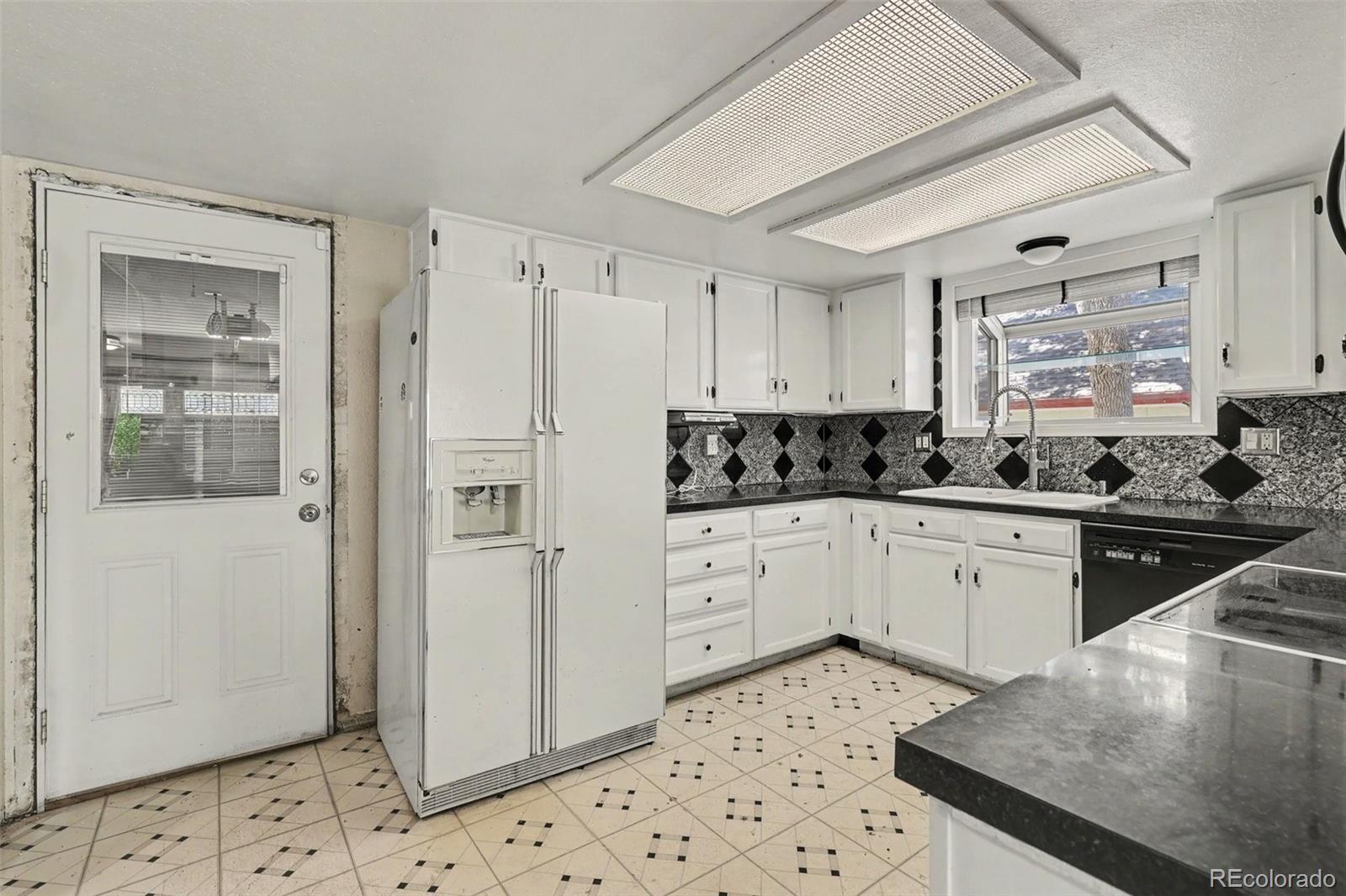 MLS Image #5 for 8611 w 71st circle,arvada, Colorado