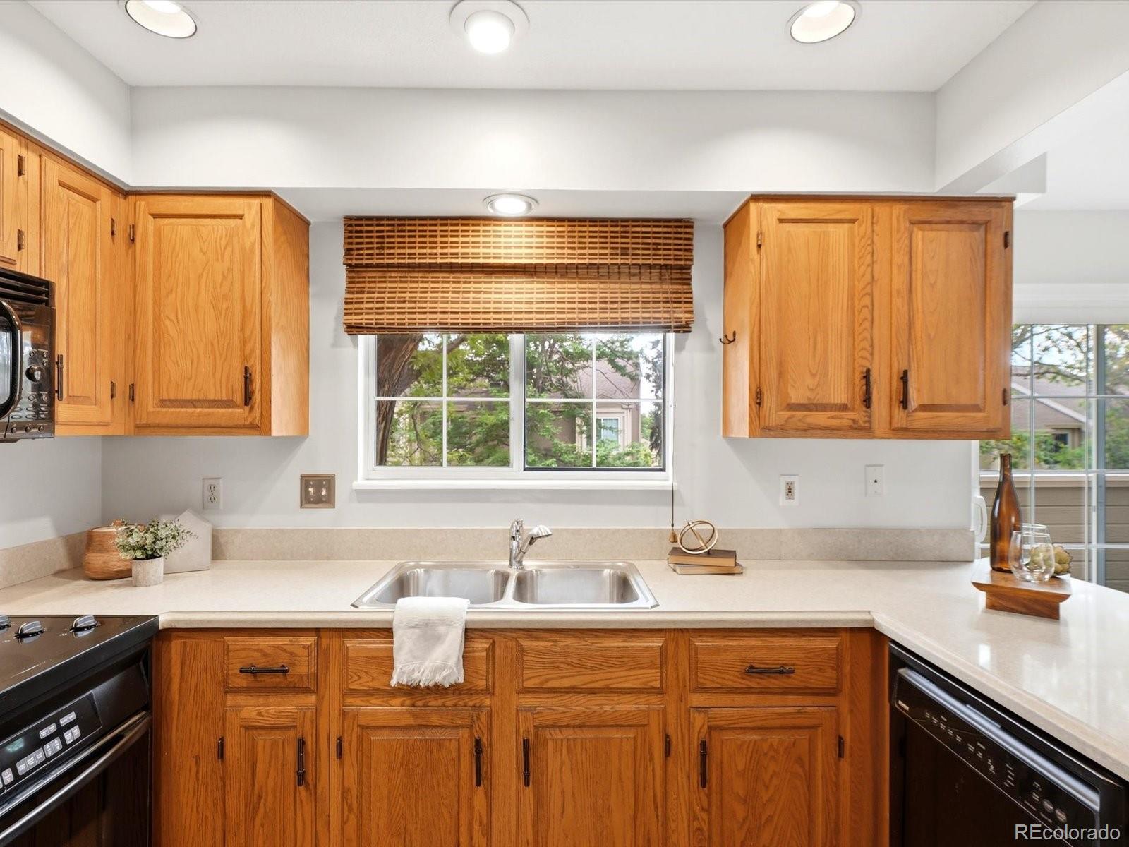 MLS Image #14 for 1818 s quebec way 9-7,denver, Colorado