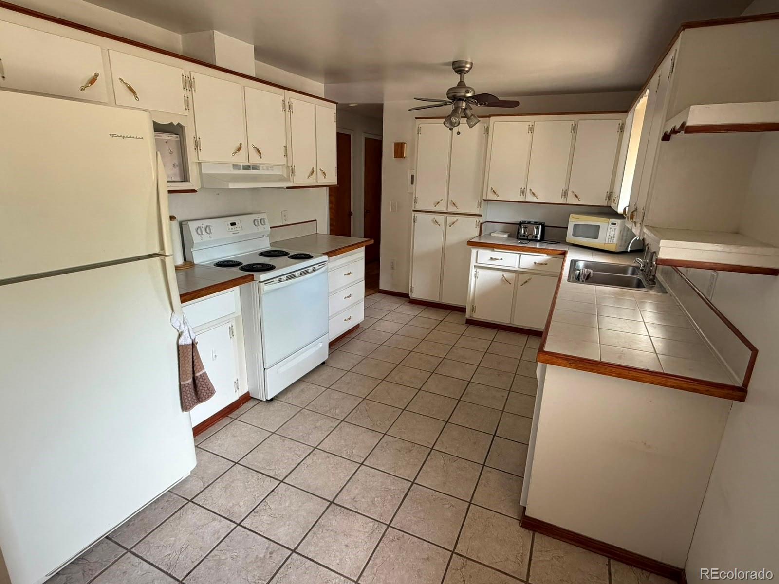 MLS Image #3 for 8252  adams way,denver, Colorado