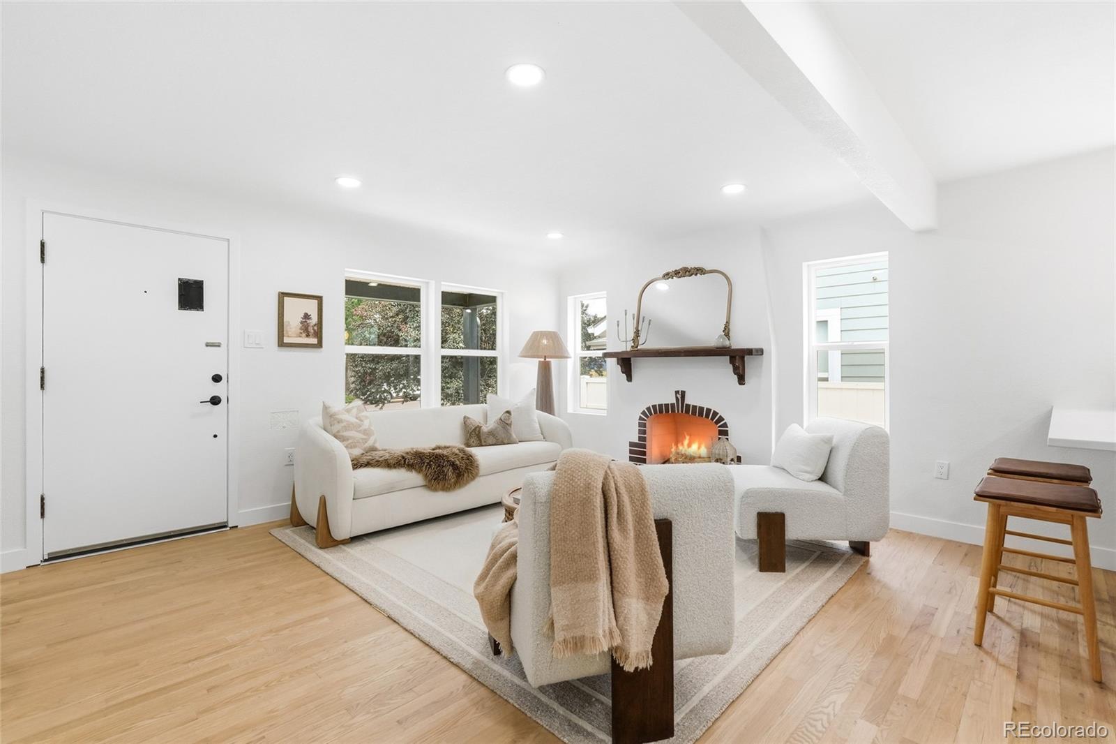 MLS Image #4 for 2575 s lafayette street,denver, Colorado