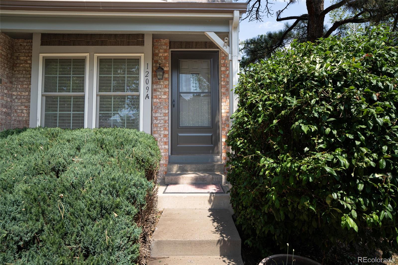 MLS Image #1 for 1209 s flower circle,lakewood, Colorado