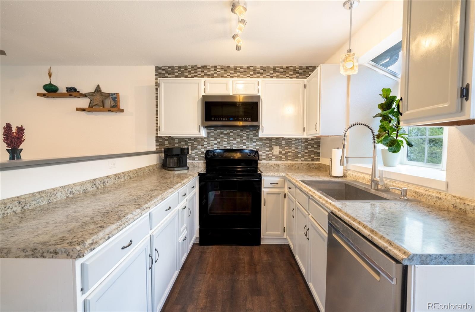 MLS Image #4 for 1209 s flower circle,lakewood, Colorado