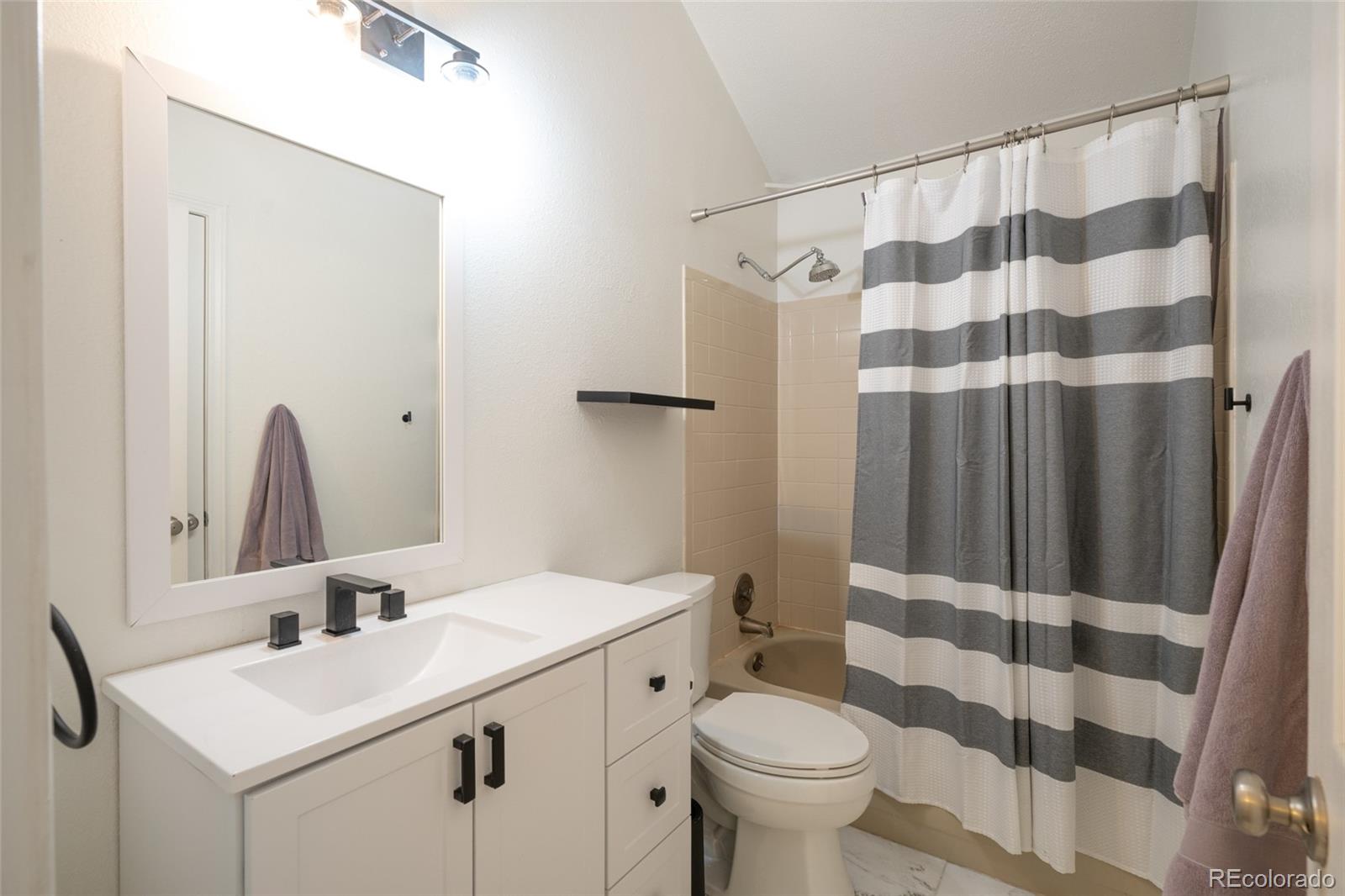 MLS Image #9 for 1209 s flower circle,lakewood, Colorado