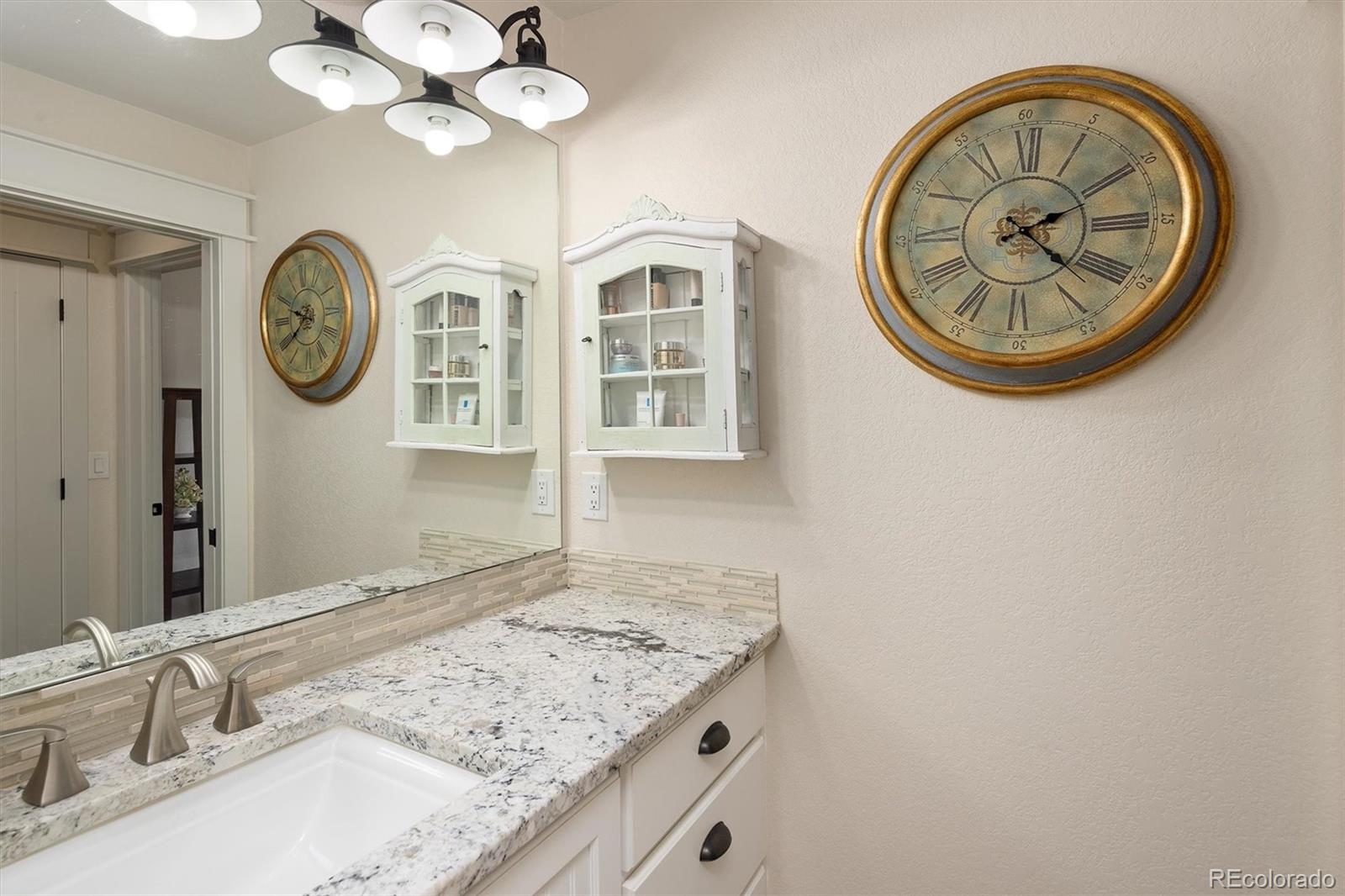 MLS Image #38 for 9035 e 49th place,denver, Colorado