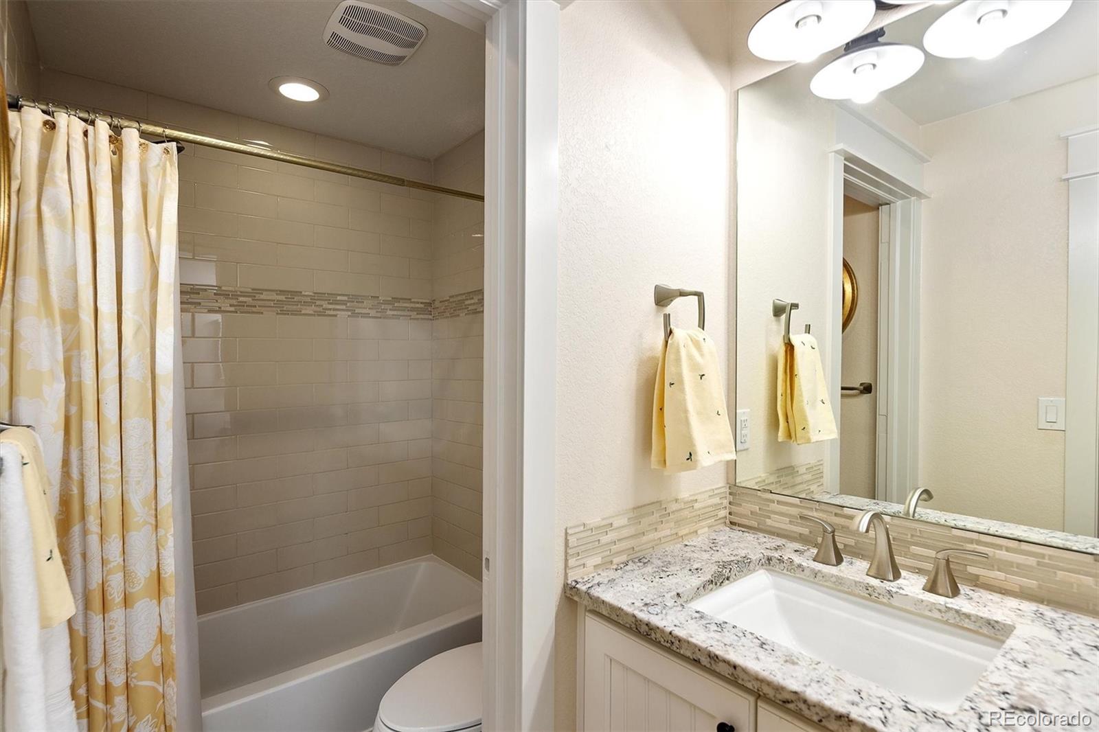 MLS Image #39 for 9035 e 49th place,denver, Colorado