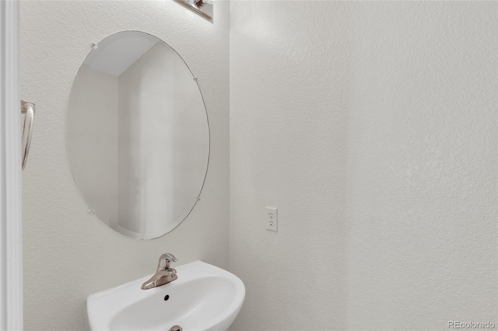 MLS Image #18 for 5170  biscay court,denver, Colorado