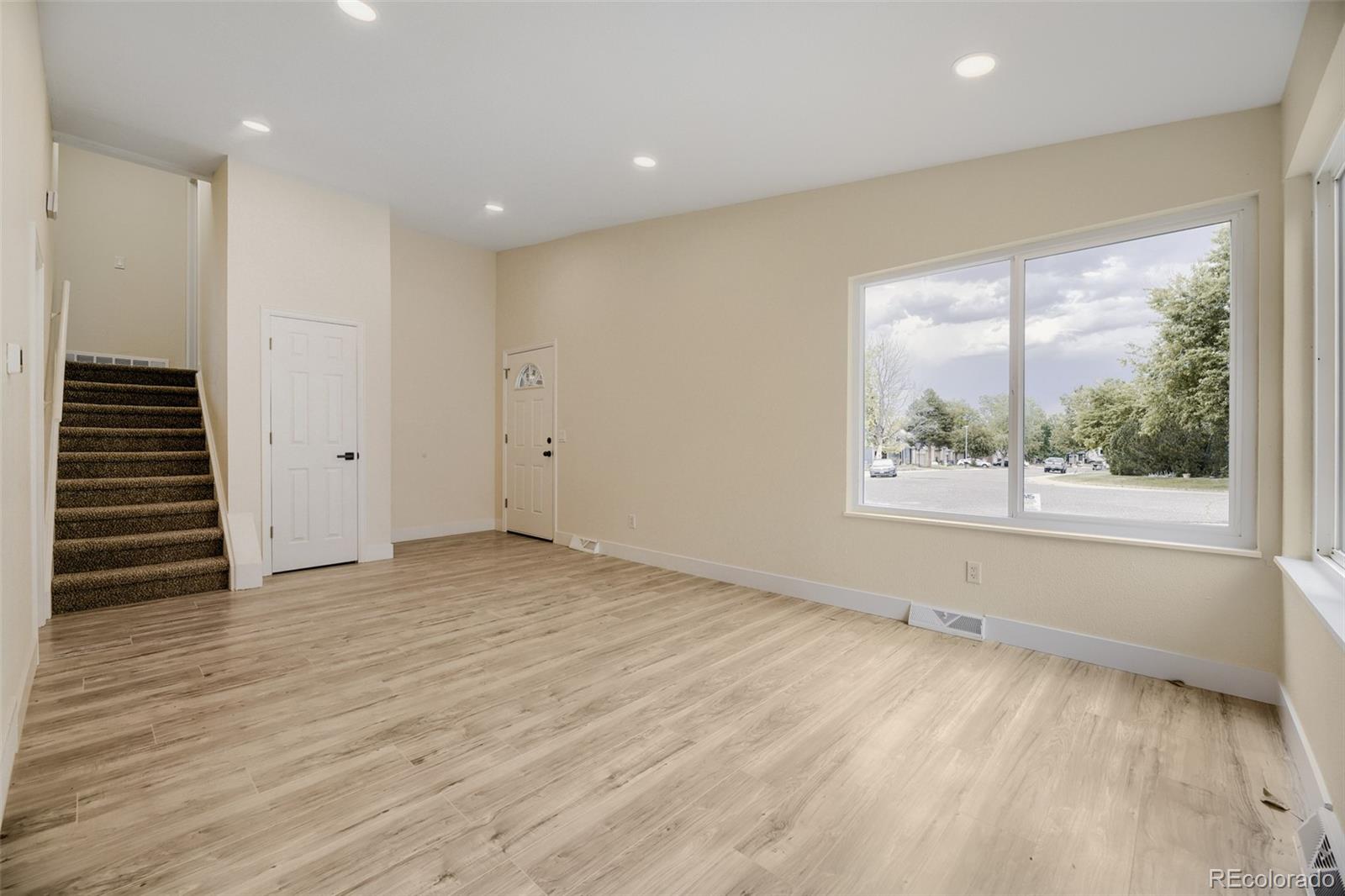 MLS Image #5 for 4691 s lewiston way,aurora, Colorado
