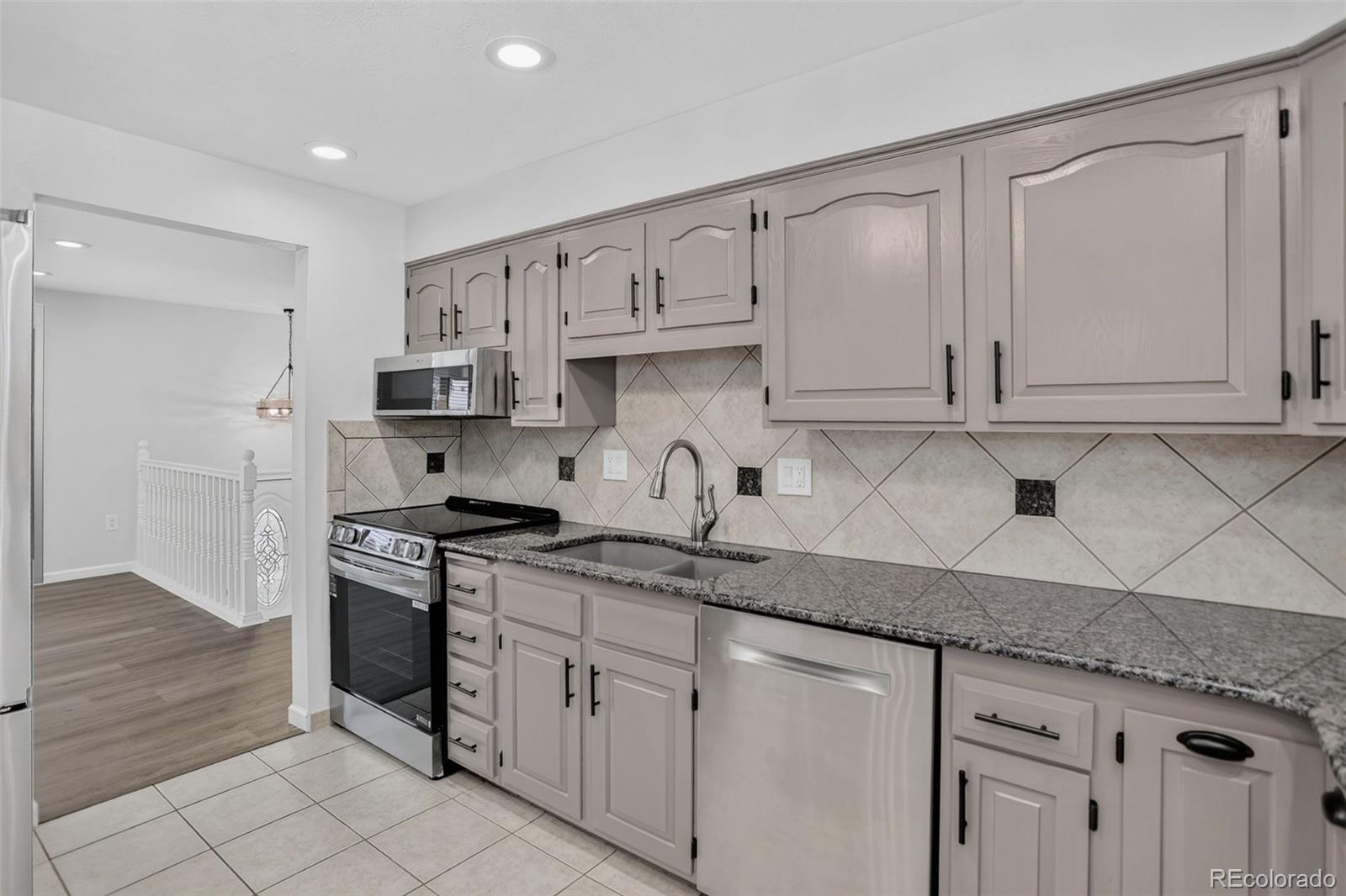 MLS Image #4 for 5337  field circle,arvada, Colorado