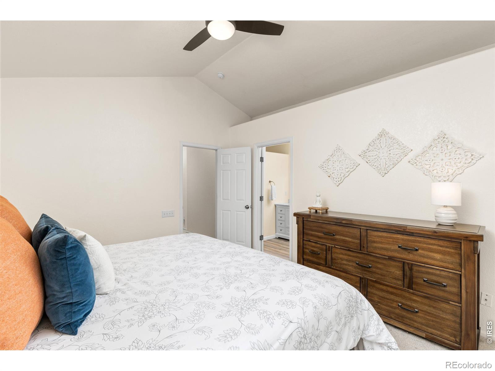 MLS Image #15 for 1023  delta drive,lafayette, Colorado