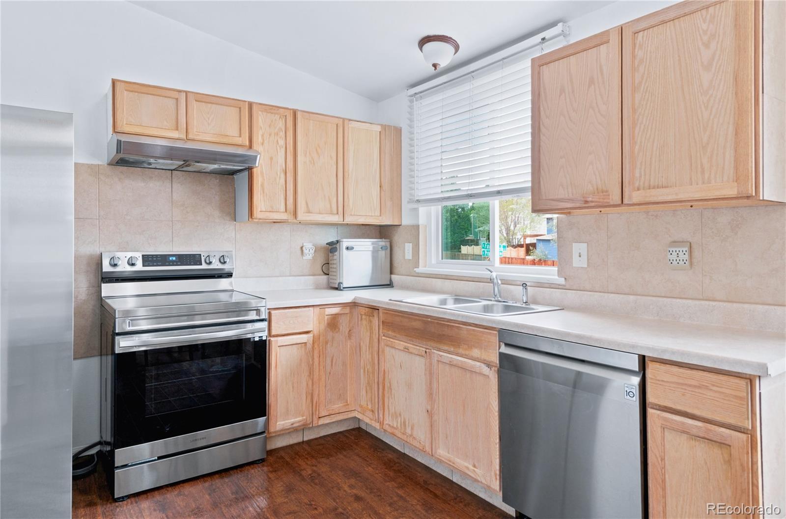 MLS Image #7 for 19707 e princeton place,aurora, Colorado
