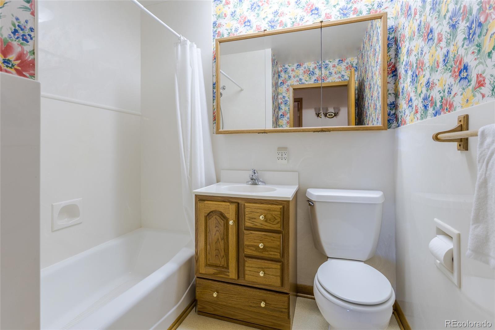 MLS Image #12 for 3795 s uinta court,denver, Colorado