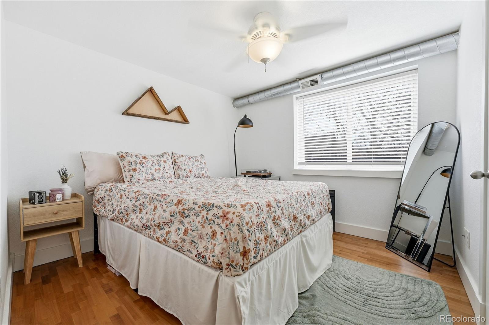 MLS Image #9 for 195 s pennsylvania street 107,denver, Colorado