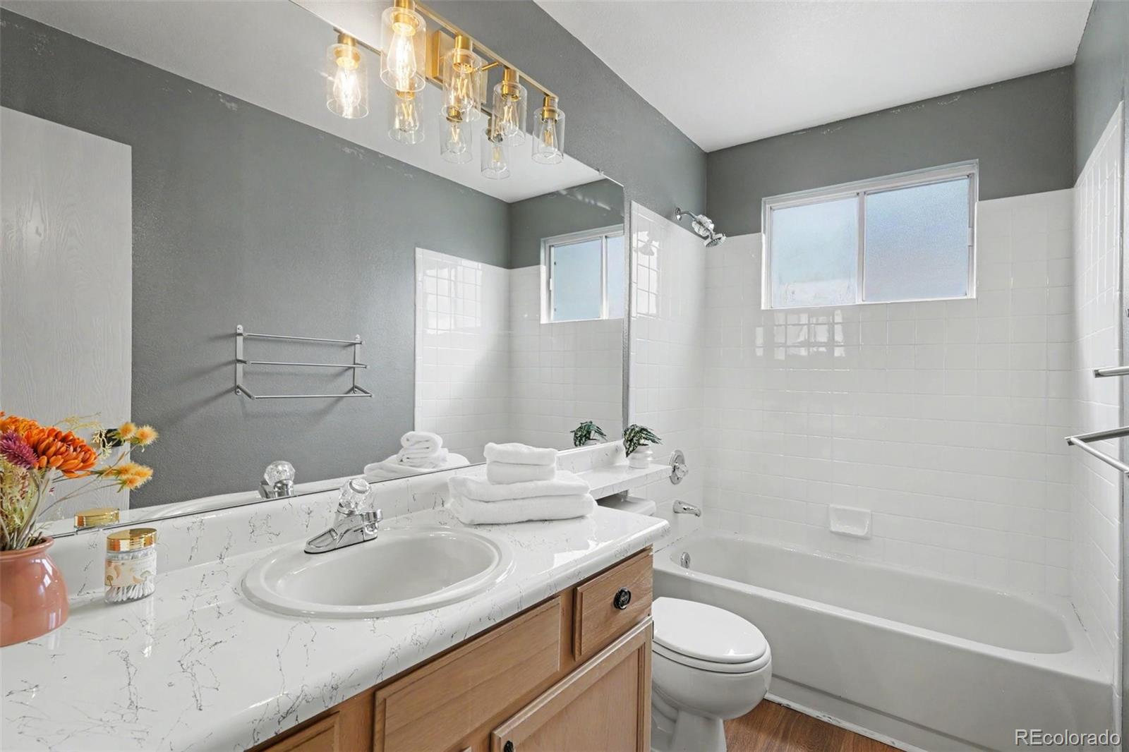 MLS Image #17 for 4886 s argonne street,aurora, Colorado