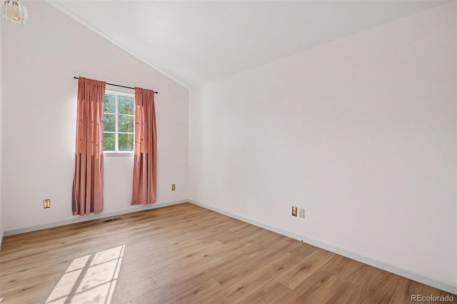 MLS Image #18 for 4886 s argonne street,aurora, Colorado
