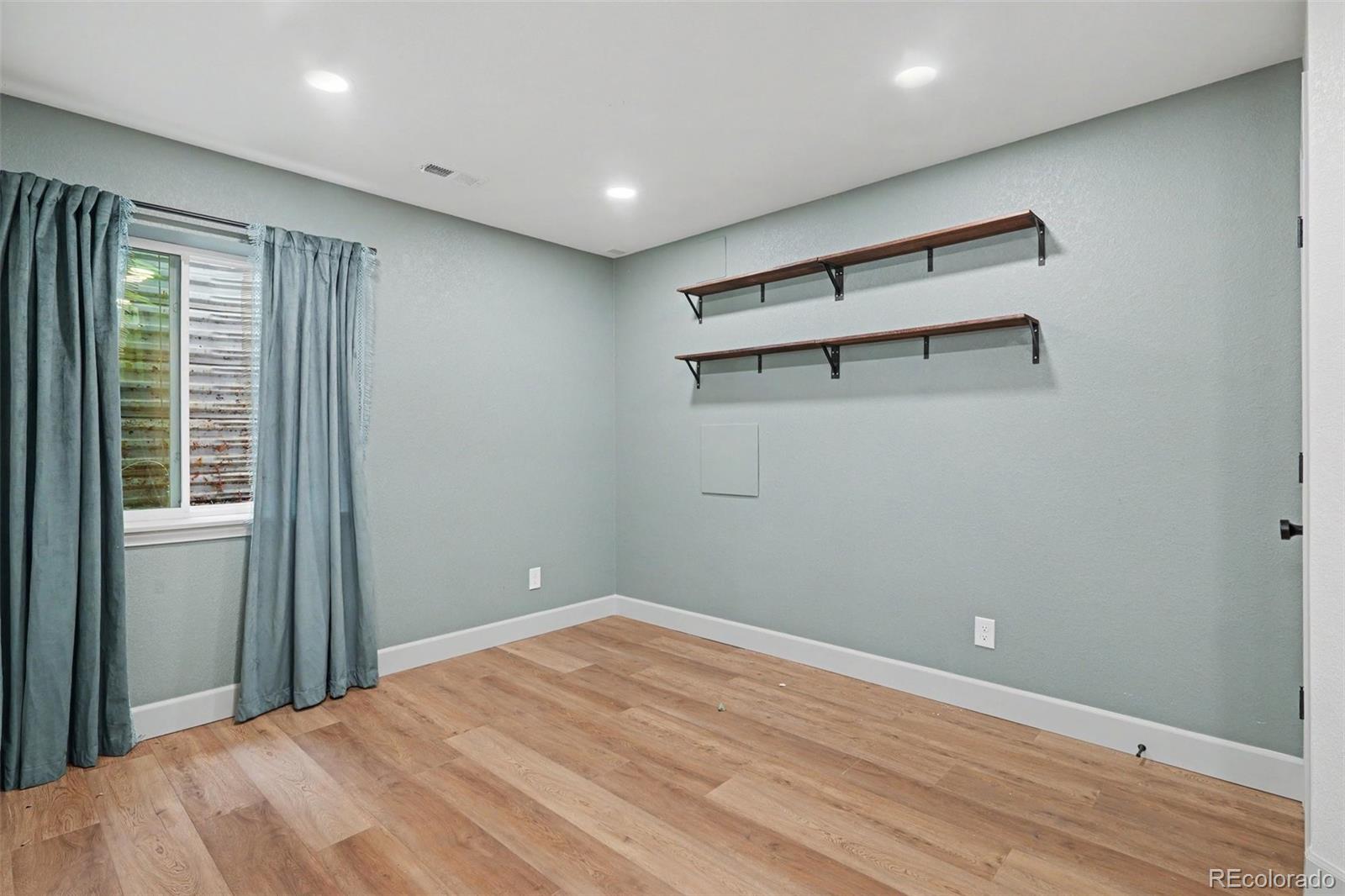 MLS Image #20 for 4886 s argonne street,aurora, Colorado