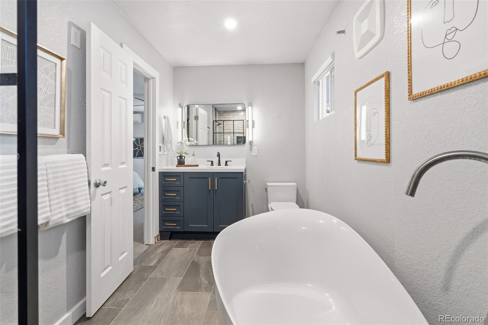 MLS Image #17 for 1320 s hudson street,denver, Colorado