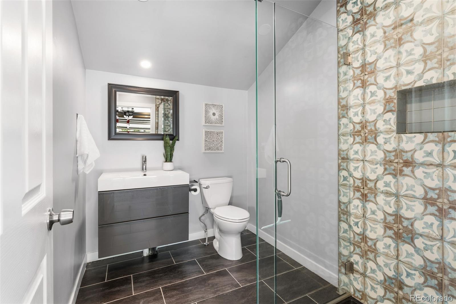 MLS Image #35 for 1320 s hudson street,denver, Colorado