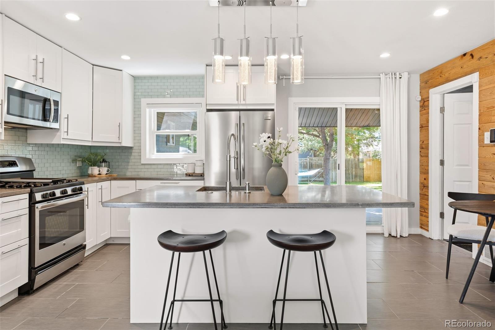 MLS Image #5 for 1320 s hudson street,denver, Colorado