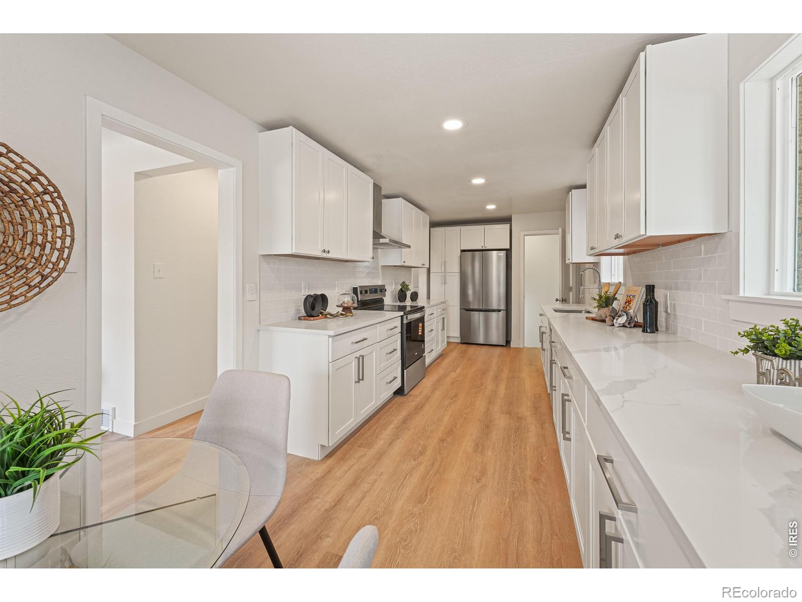 MLS Image #7 for 2739 w 39th avenue,denver, Colorado