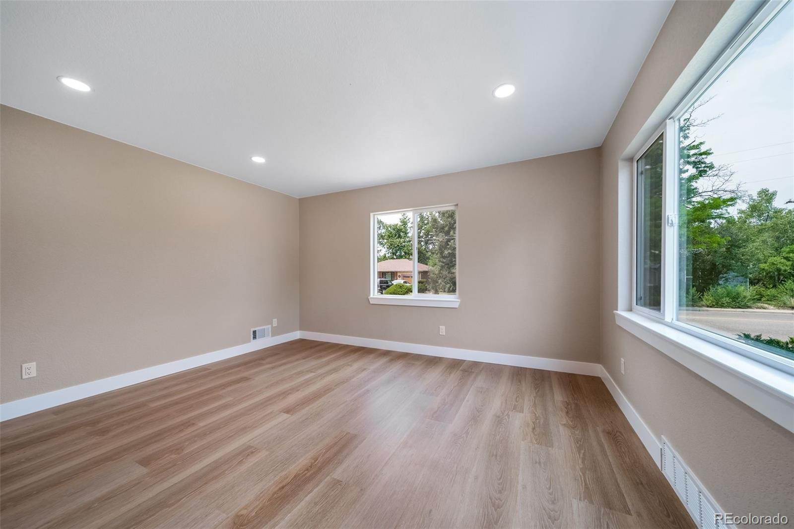 MLS Image #5 for 1210 e bates parkway,englewood, Colorado