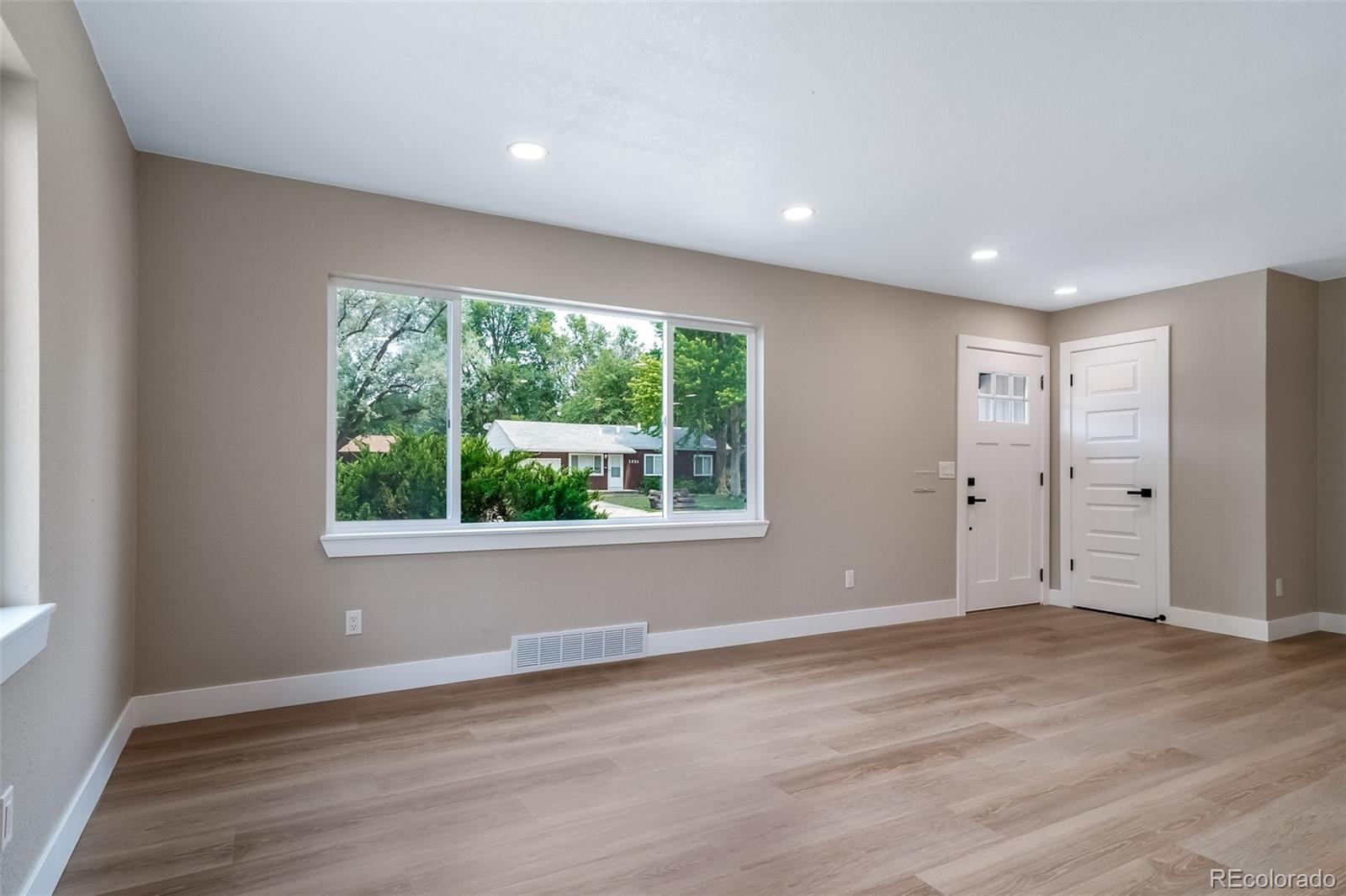 MLS Image #7 for 1210 e bates parkway,englewood, Colorado