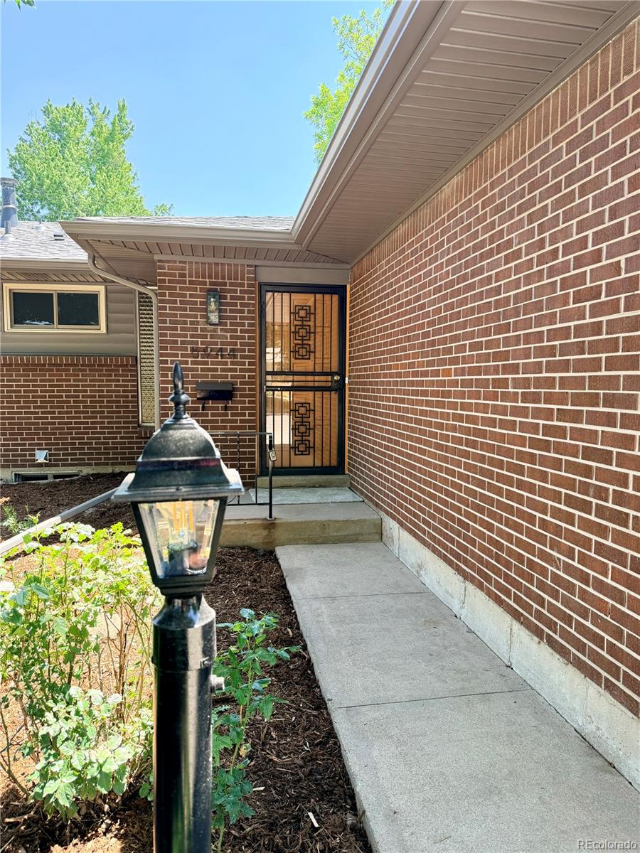 MLS Image #1 for 5944 s steele street,centennial, Colorado