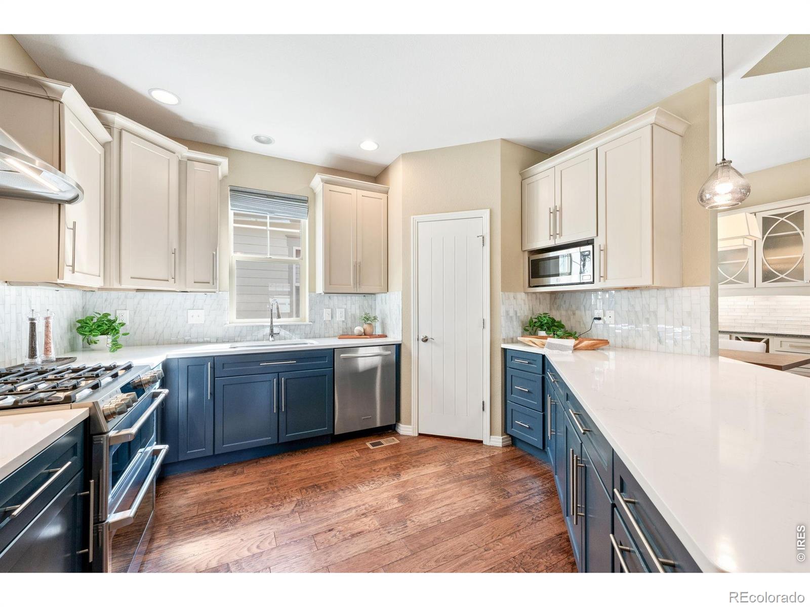 MLS Image #10 for 742  meadowlark lane,louisville, Colorado