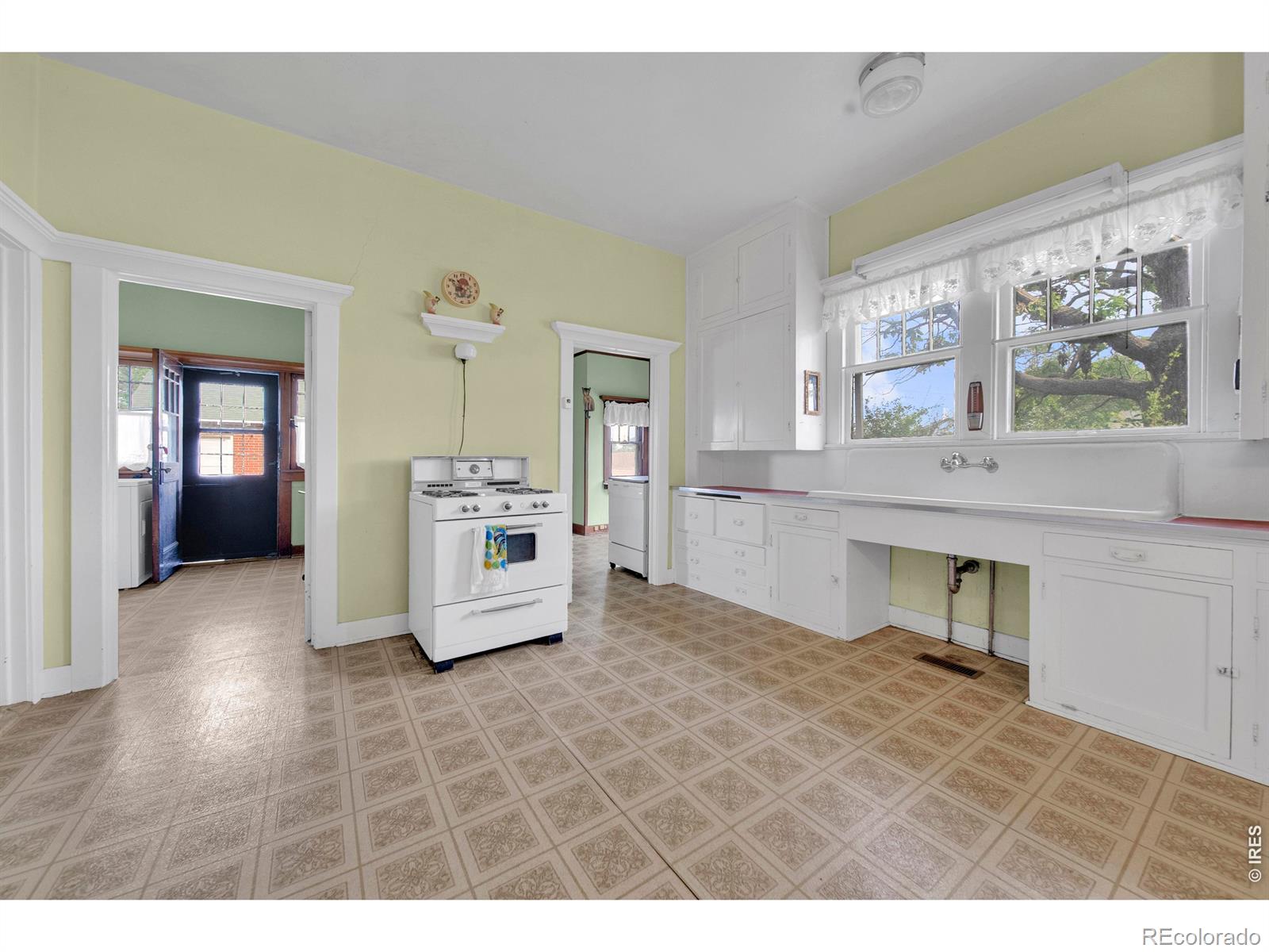 MLS Image #16 for 102  cedar avenue,akron, Colorado