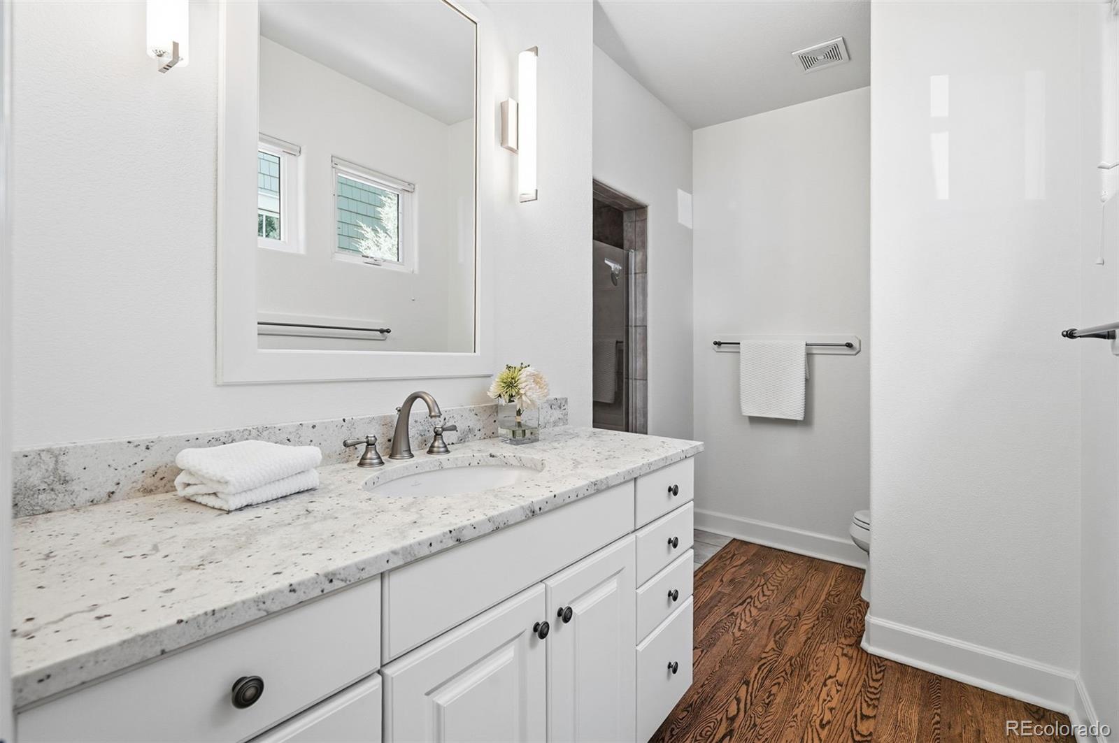 MLS Image #17 for 2515 s clayton street,denver, Colorado
